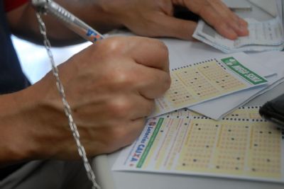 Mega-Sena tem pr�mio estimado de R$ 48 milh�es no pr�ximo sorteio