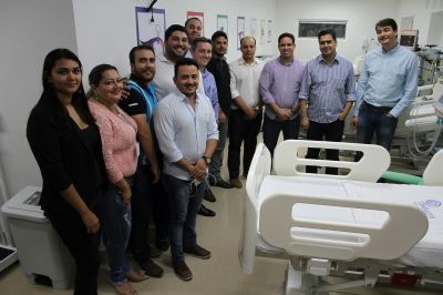 Prefeito entrega cinco novos leitos de UTI Pedi�trica no Pronto Socorro