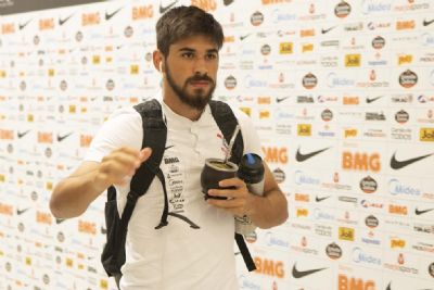 D�vida por Bruno M�ndez pode impedir Corinthians de registrar novas contrata��es