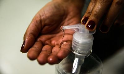 Ambev vai doar 500 mil garrafas de �lcool em gel a hospitais p�blicos