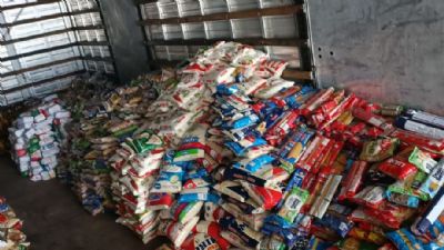 ​Vinde e Vede arrecada 7,5 toneladas de alimentos n�o perec�veis