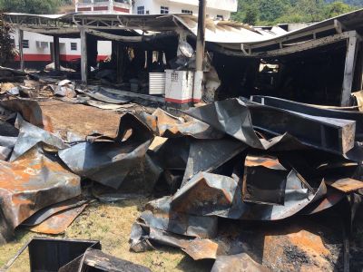Alojamento do Flamengo que pegou fogo n�o tem licen�a da Prefeitura do Rio