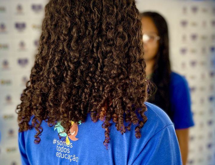 ​C�mara aprova bolsa-aux�lio para manter alunos no Ensino M�dio