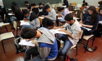 ​Lula ir� sancionar projeto que cria bolsa de at� R$ 3 mil ao ano para alunos do ensino m�dio