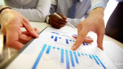 Faturamento real das micro e pequenas empresas volta a subir no Brasil