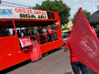 �Para de falar desse neg�cio de RGA, tem gente que est� perdendo o emprego�, dispara Mauro