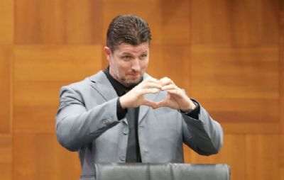 Novato critica proibi��o de armas: �Endeusamento de bandido�