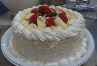 Ap�s ouvir receitas da av� em sonho, cuiabana convida amigo, deixa faculdade de direito e abre confeitaria