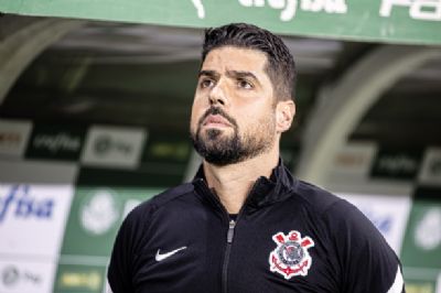 Corinthians demite o t�cnico Ant�nio Oliveira e tem Cuca como alvo