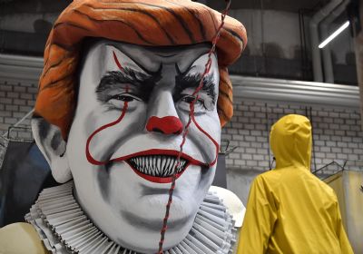 L�deres mundiais viram bonecos gigantes em carnaval alem�o; veja fotos