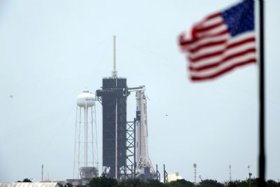 SpaceX se prepara para enviar astronautas ao espa�o pela primeira vez