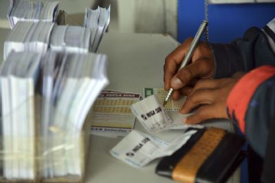 Ningu�m acertou as 6 dezenas da Mega-Sena; pr�mio vai a R$ 105 milh�es