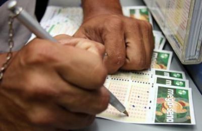 Sem ganhadores, Mega acumula em R$ 50 milh�es para novo sorteio na quarta-feira