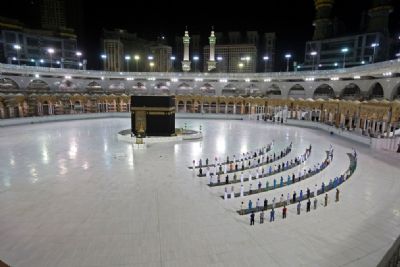 Ar�bia Saudita autorizar� cerca de mil fi�is na grande peregrina��o a Meca