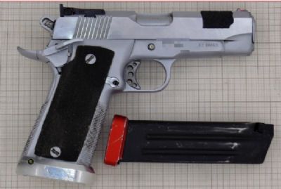 Namorado de adolescente diz que case estava fechado e n�o havia muni��o na arma