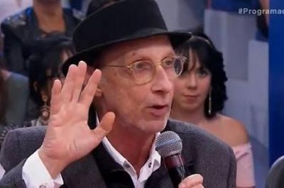 Arnaldo Saccomani tem confus�o mental ao vivo e vai parar na UTI