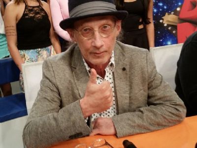 Produtor musical Arnaldo Saccomani morre aos 71 anos