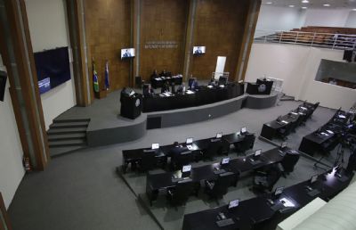 Deputados empenham emendas e definem que LOA de 2018 dever� ser votada ainda este ano