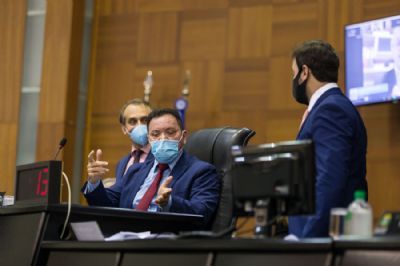 Deputados reclamam mas aprovam novos cargos para o Judici�rio; impacto � de R$ 20 milh�es