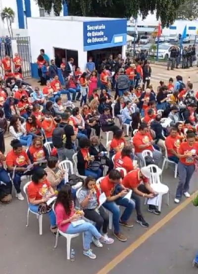 ​Sintep realiza Assembleia Geral na porta da Seduc nesta segunda
