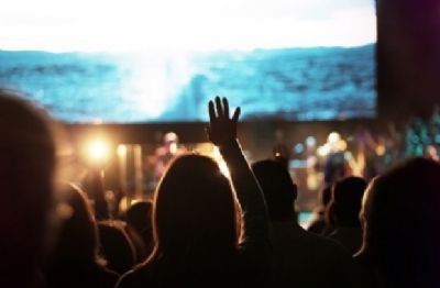 Promotora aciona munic�pio e pede suspens�o de eventos e atividades religiosas