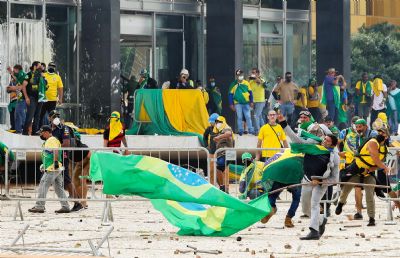 ​STF ordena pris�o de mais dois bolsonaristas de MT por viola��o de tornozeleiras