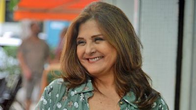 Morre aos 68 anos atriz Elizangela Vergueiro