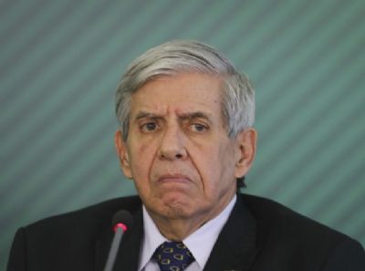 Heleno rebate cr�ticas �s queimadas no Pantanal e diz que � f�cil apontar sa�da 