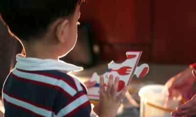 Projeto ensina professores a lidar com crian�as com autismo