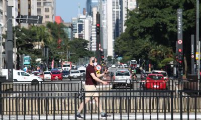 Em novo boletim, minist�rio confirma 107,7 mil infectados por covid-19