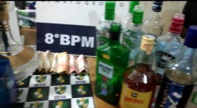 PM fecha festa regada a drogas e �lcool, conduz 22 pessoas e adolescente atira em viatura