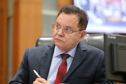 ​Botelho licencia da AL e far� 2 cirurgias durante afastamento