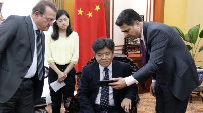 Pinheiro e embaixador da China estreitam rela��es para projetar Cuiab� para o mundo