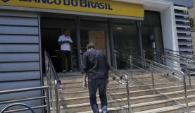 Ag�ncias do Banco do Brasil abrir�o uma hora mais cedo para saques do Pasep