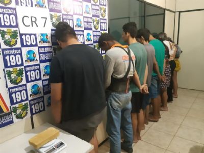 Fornecedor e traficante s�o presos por vender drogas para universit�rios