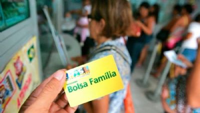 Governo quer reduzir papel de munic�pios para cortar custo do Bolsa Fam�lia