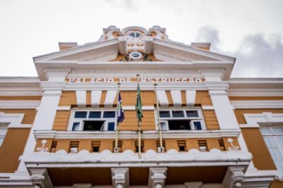 Biblioteca p�blica oferece aulas gratuitas de reda��o para o Enem