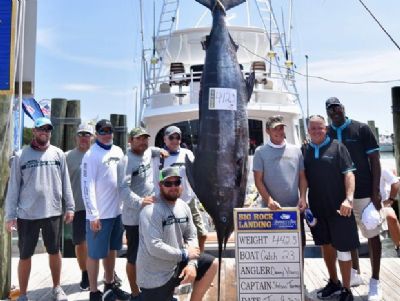 Barco de Michael Jordan pesca peixe de 200kg em torneio nos EUA