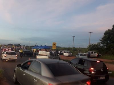 Seis s�o presos e 33 ve�culos removidos em �Blitz da Lei Seca� na tarde de domingo
