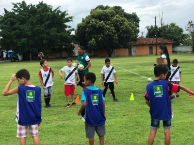 Programa Bom de Bola, Bom de Escola tem in�cio com 800 inscritos