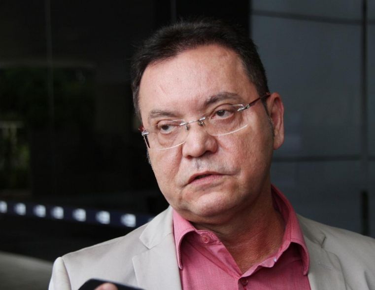 Botelho: �Reelei��o de 18 deputados mostra que AL mudou imagem�