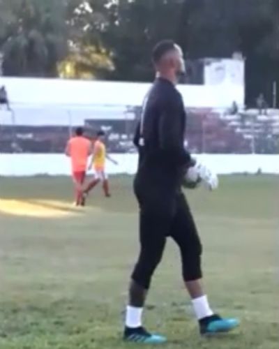 No 1� dia como jogador do Rio Branco-AC, goleiro Bruno j� treina com elenco