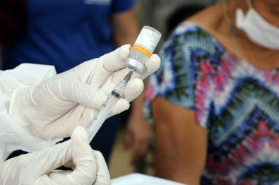 VG vacina idosos acima de 75 anos