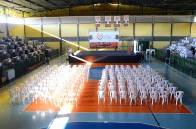 Dia D da campanha entrega cobertores a institui��es sociais que possuem fam�lias carentes cadastradas