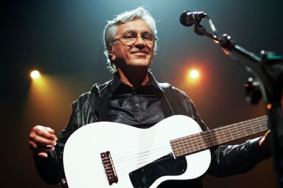Encerramento do festival de inverno com Caetano Veloso e companhia