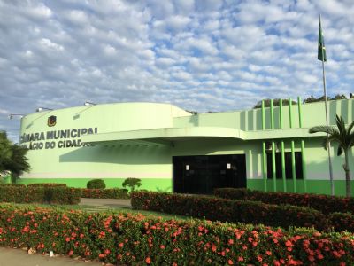 Vereadores aprovam reajuste para prefeito, vice, secret�rios e servidores da C�mara de Lucas