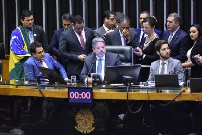 Deputados querem votar a Reforma Tribut�ria at� sexta-feira