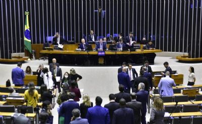 Deputados concluem vota��o do projeto de lei da minirreforma eleitoral
