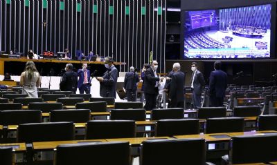 C�mara aprova MP que d� prazo para devolu��o de aux�lio emergencial
