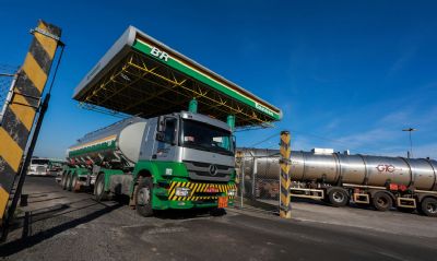 Petrobras reduz em 4% pre�o da gasolina nas refinarias nesta sexta